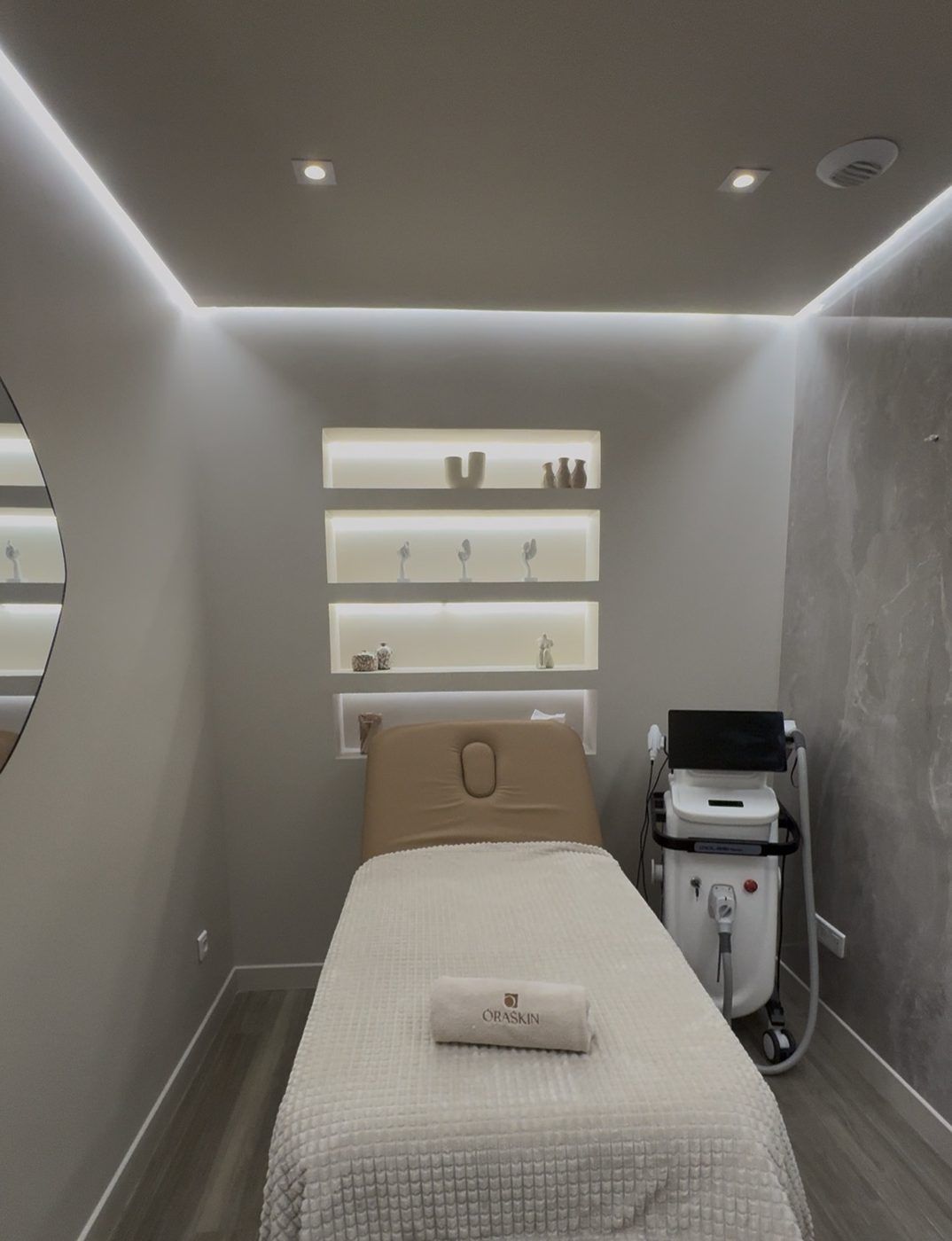 Cabine de traitement et appareil laser, Oraskin Lille
